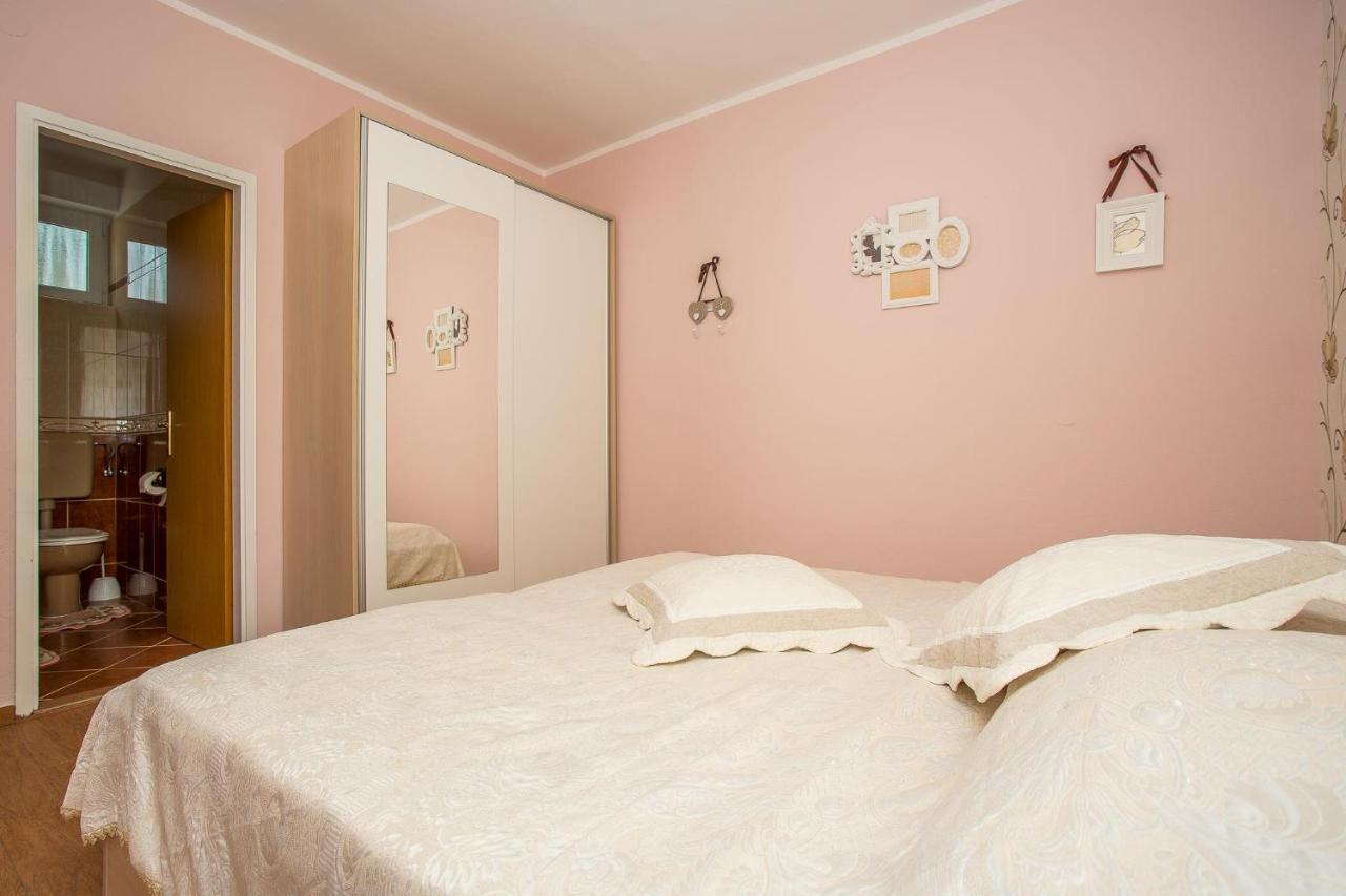 Apartments Nada Palit Kültér fotó