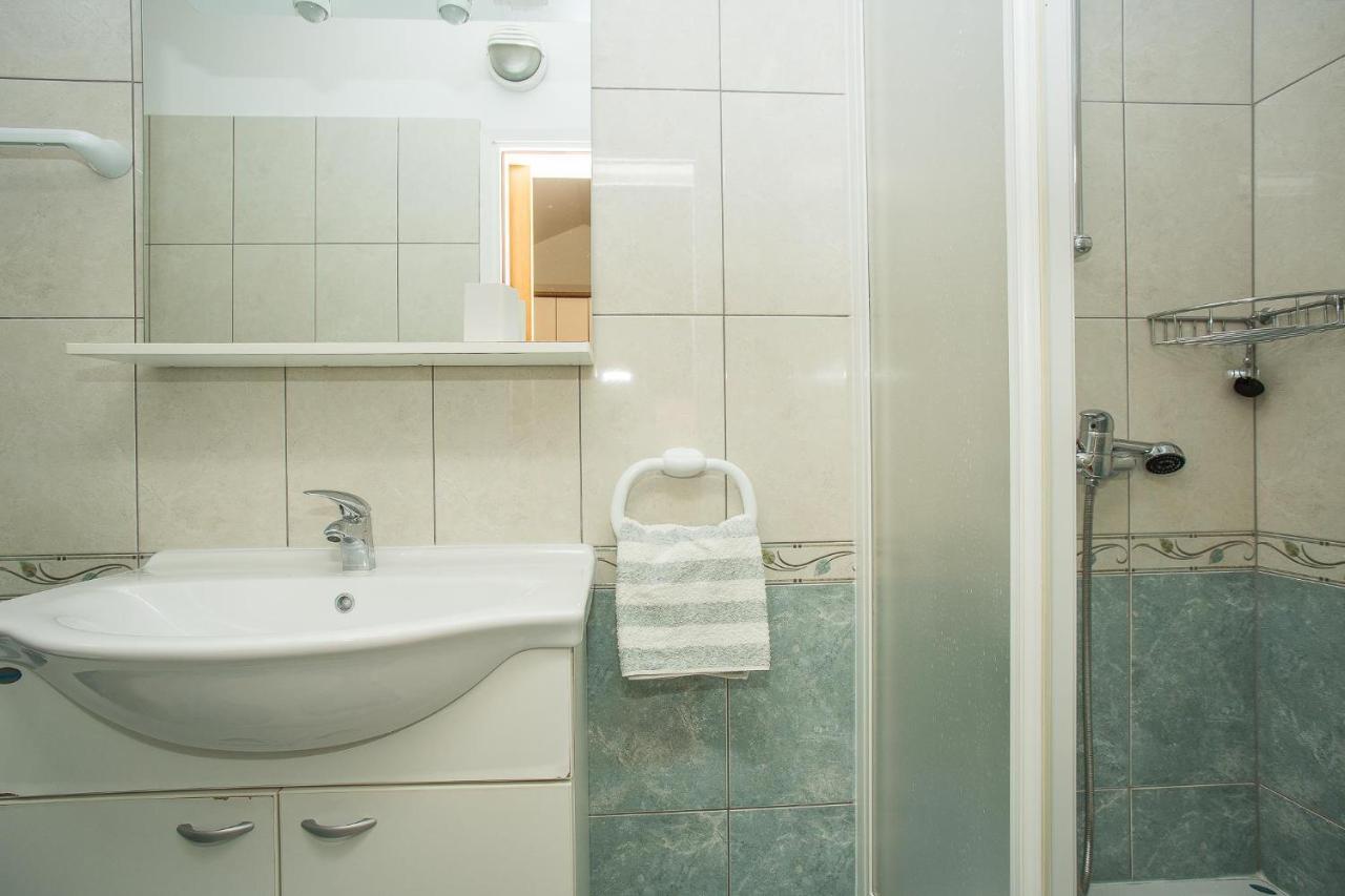 Apartments Nada Palit Kültér fotó